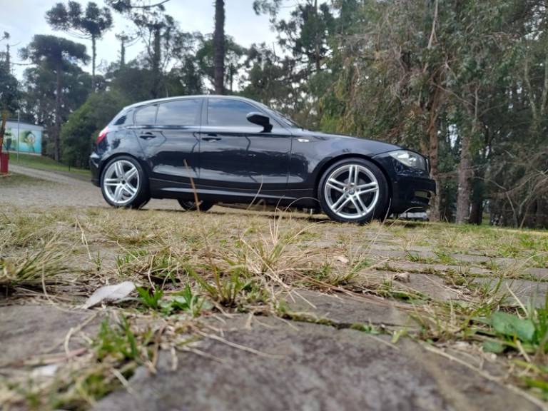 BMW - 120I - 2010/2010 - Preta - R$ 51.900,00