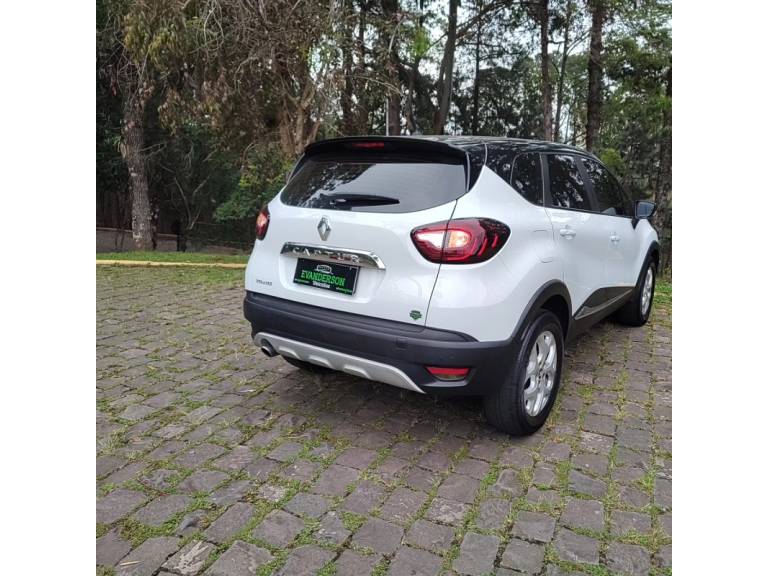 RENAULT - CAPTUR - 2017/2018 - Branca - R$ 69.900,00