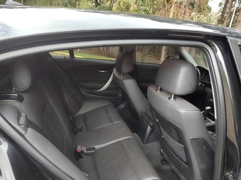 BMW - 120I - 2010/2010 - Preta - R$ 51.900,00