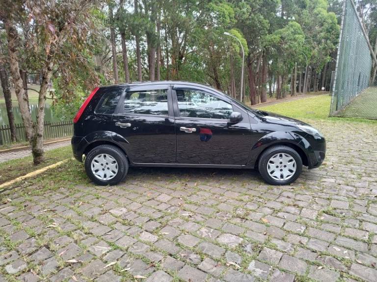 FORD - FIESTA - 2010/2011 - Prata - R$ 29.900,00