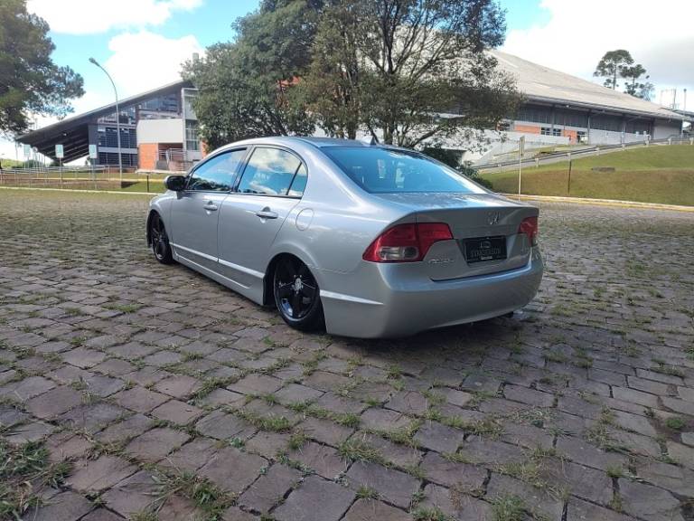HONDA - CIVIC - 2006/2007 - Prata - R$ 48.900,00