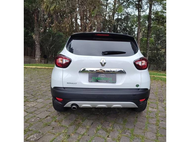 RENAULT - CAPTUR - 2017/2018 - Branca - R$ 69.900,00