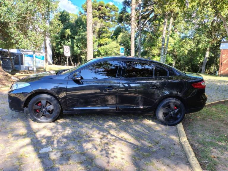 RENAULT - FLUENCE - 2012/2013 - Preta - R$ 41.900,00