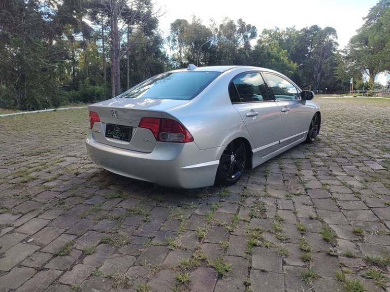 HONDA - CIVIC - 2006/2007 - Prata - R$ 48.900,00