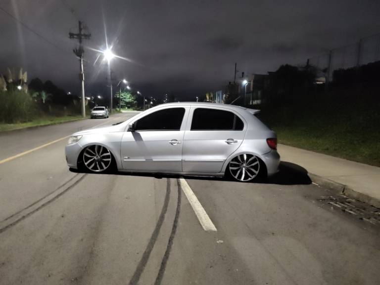 VOLKSWAGEN - GOL - 2010/2010 - Prata - R$ 33.900,00