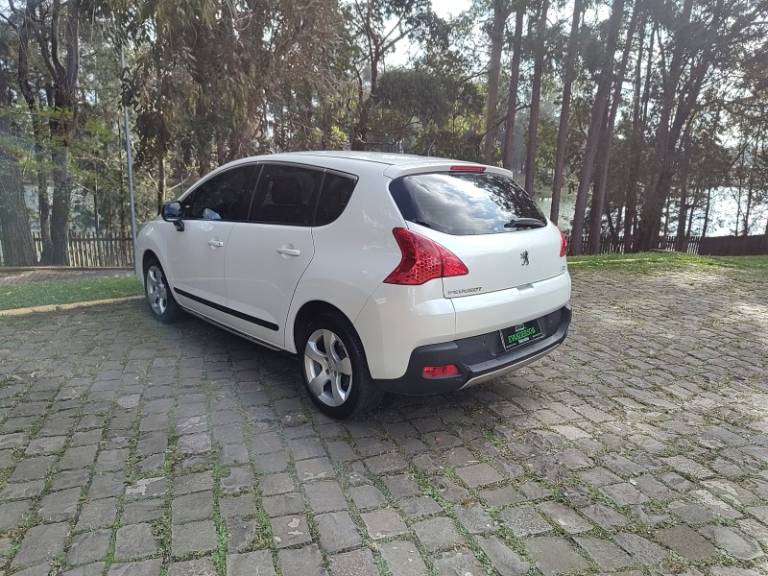PEUGEOT - 3008 - 2013/2014 - Branca - R$ 46.900,00
