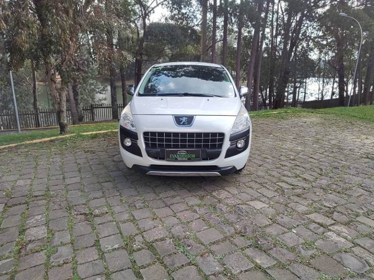 PEUGEOT - 3008 - 2013/2014 - Branca - R$ 46.900,00
