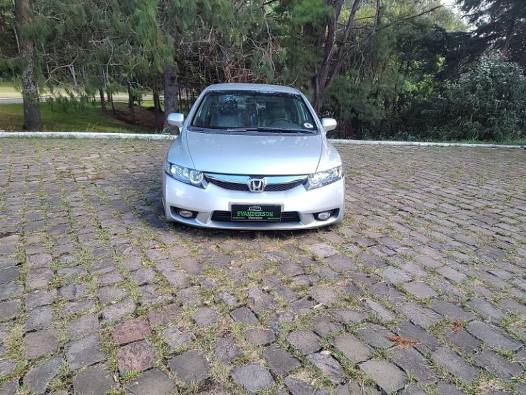 HONDA - CIVIC - 2006/2007 - Prata - R$ 48.900,00