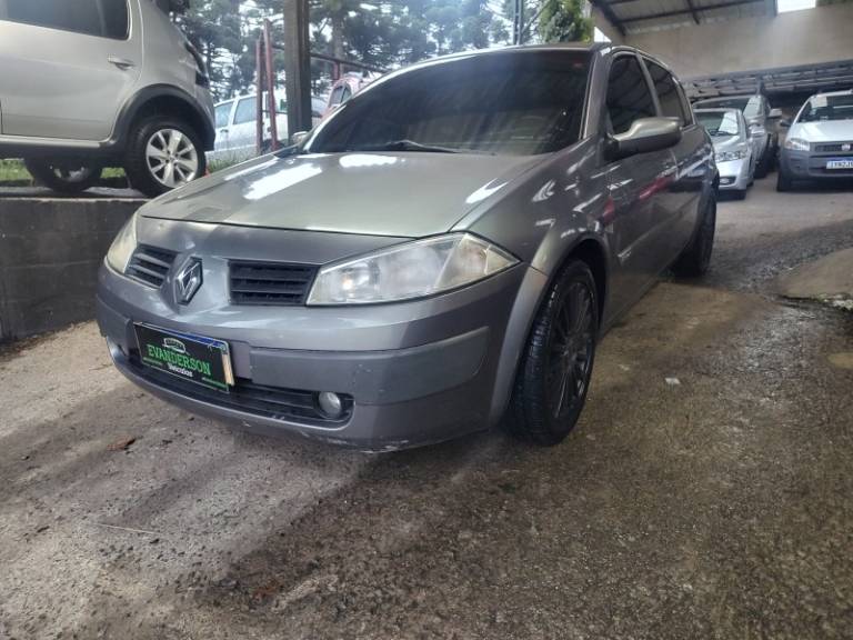 RENAULT - MÉGANE - 2008/2008 - Cinza - R$ 24.900,00