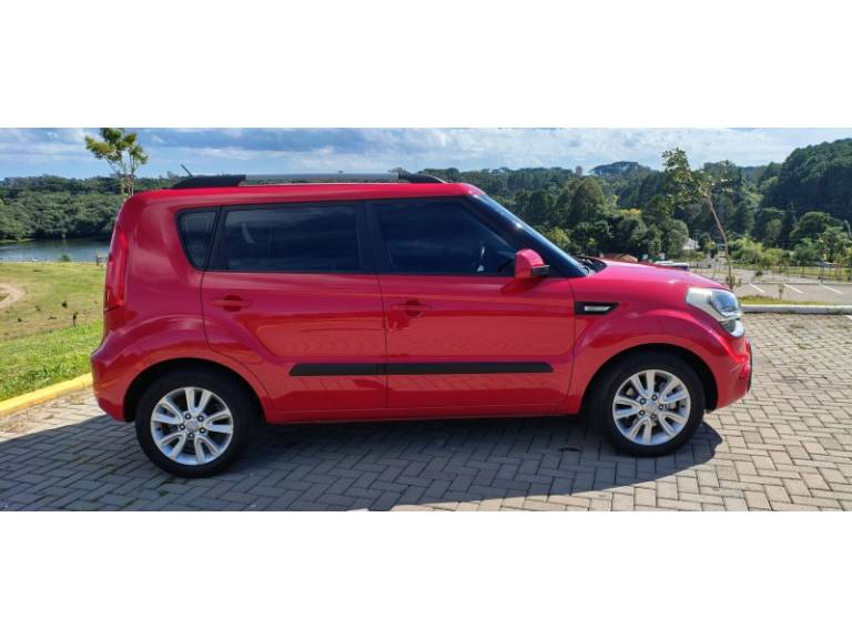 KIA MOTORS - SOUL - 2011/2012 - Vermelha - R$ 43.900,00