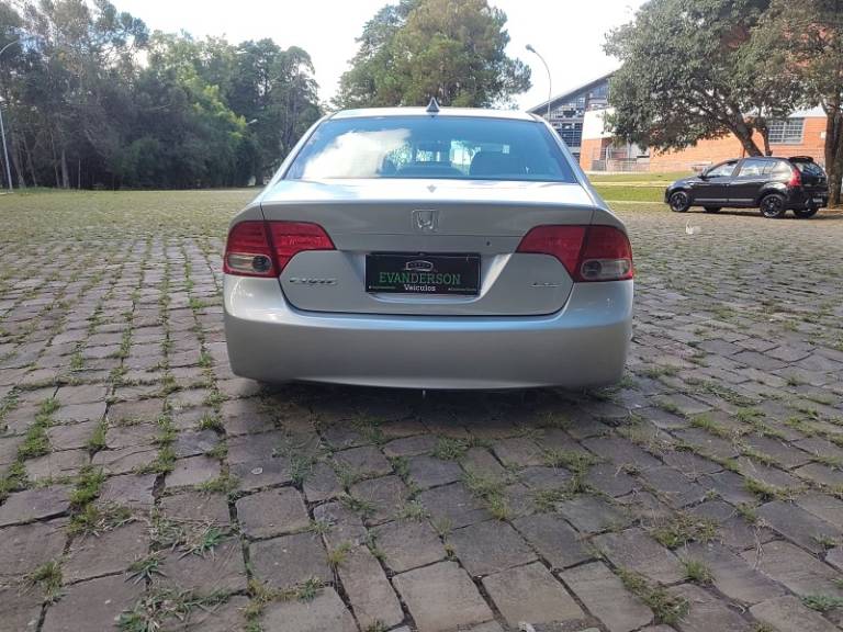 HONDA - CIVIC - 2006/2007 - Prata - R$ 48.900,00