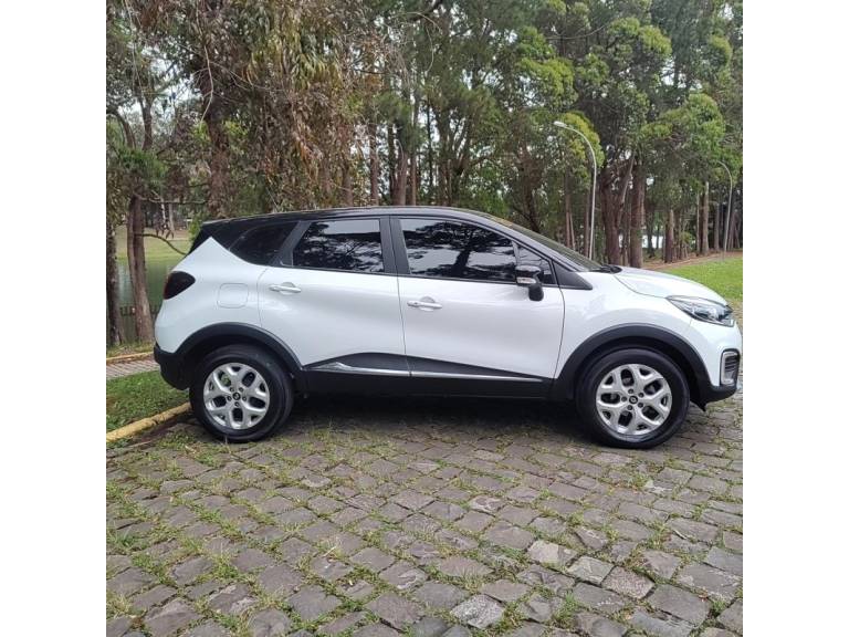 RENAULT - CAPTUR - 2017/2018 - Branca - R$ 69.900,00