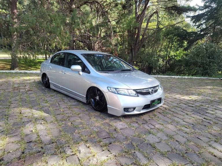 HONDA - CIVIC - 2006/2007 - Prata - R$ 48.900,00