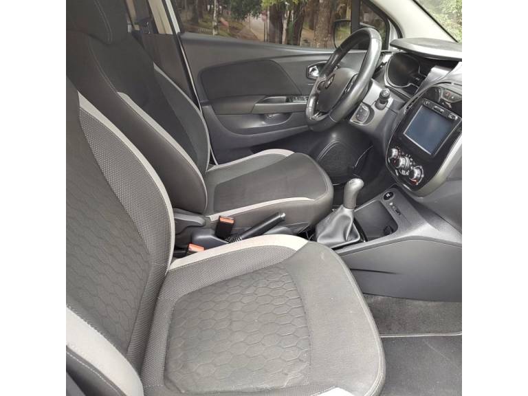 RENAULT - CAPTUR - 2017/2018 - Branca - R$ 69.900,00