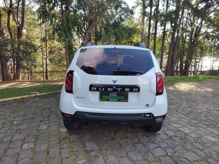 RENAULT - DUSTER - 2016/2017 - Branca - R$ 62.900,00