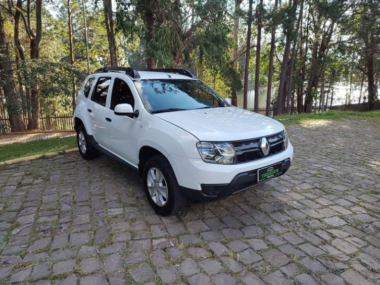 RENAULT - DUSTER - 2016/2017 - Branca - R$ 62.900,00